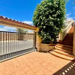 Villa Eye