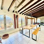 Villa Eye *