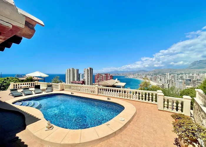 Villa Eye