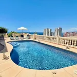 Eye Villa *